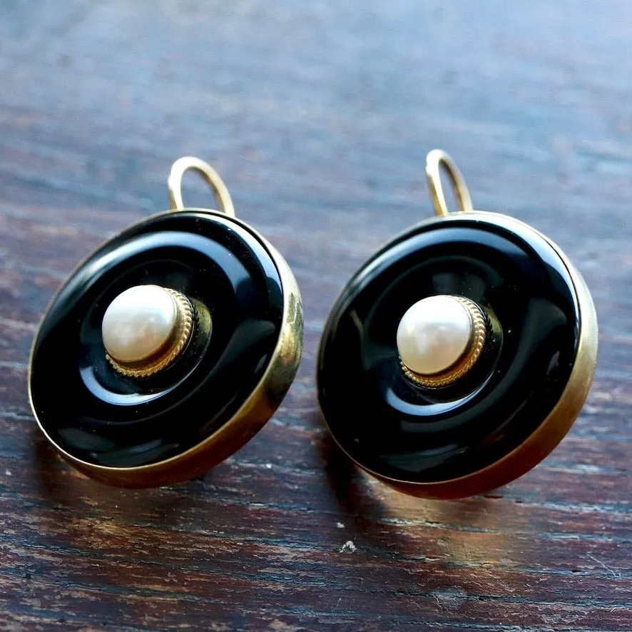 Black and Pearl Earrings