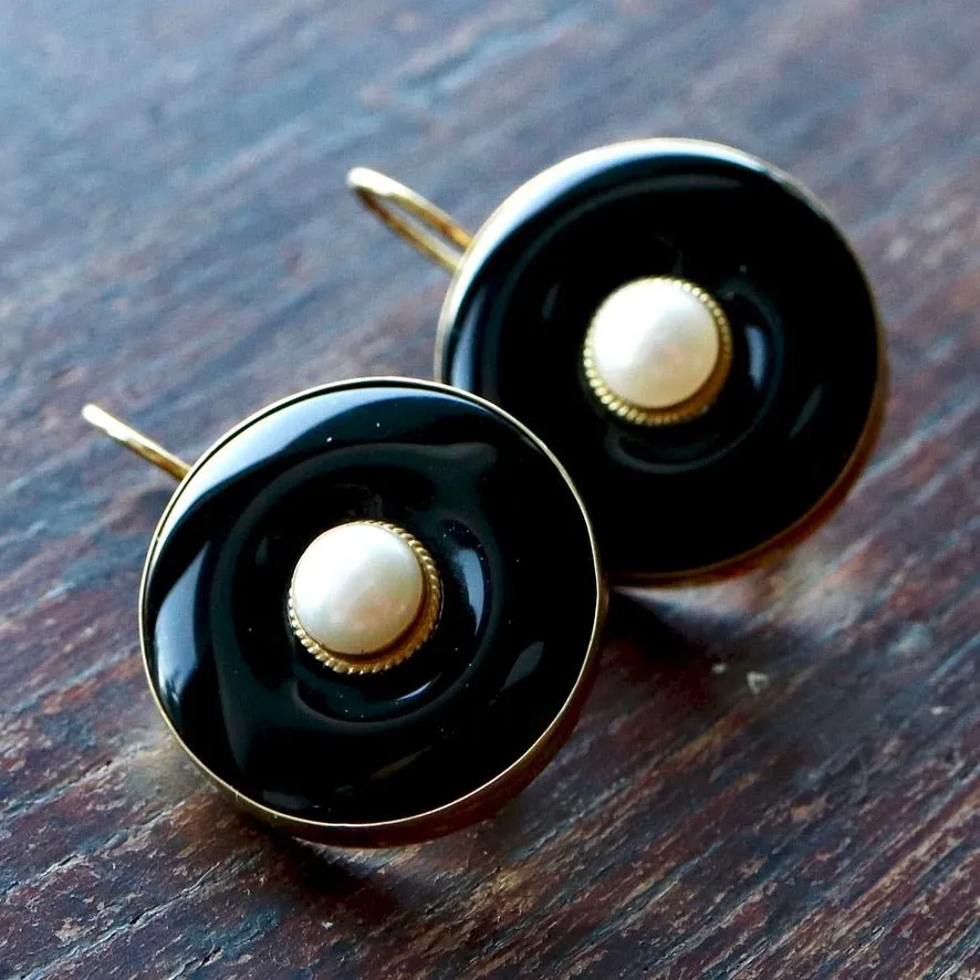 Black and Pearl Earrings