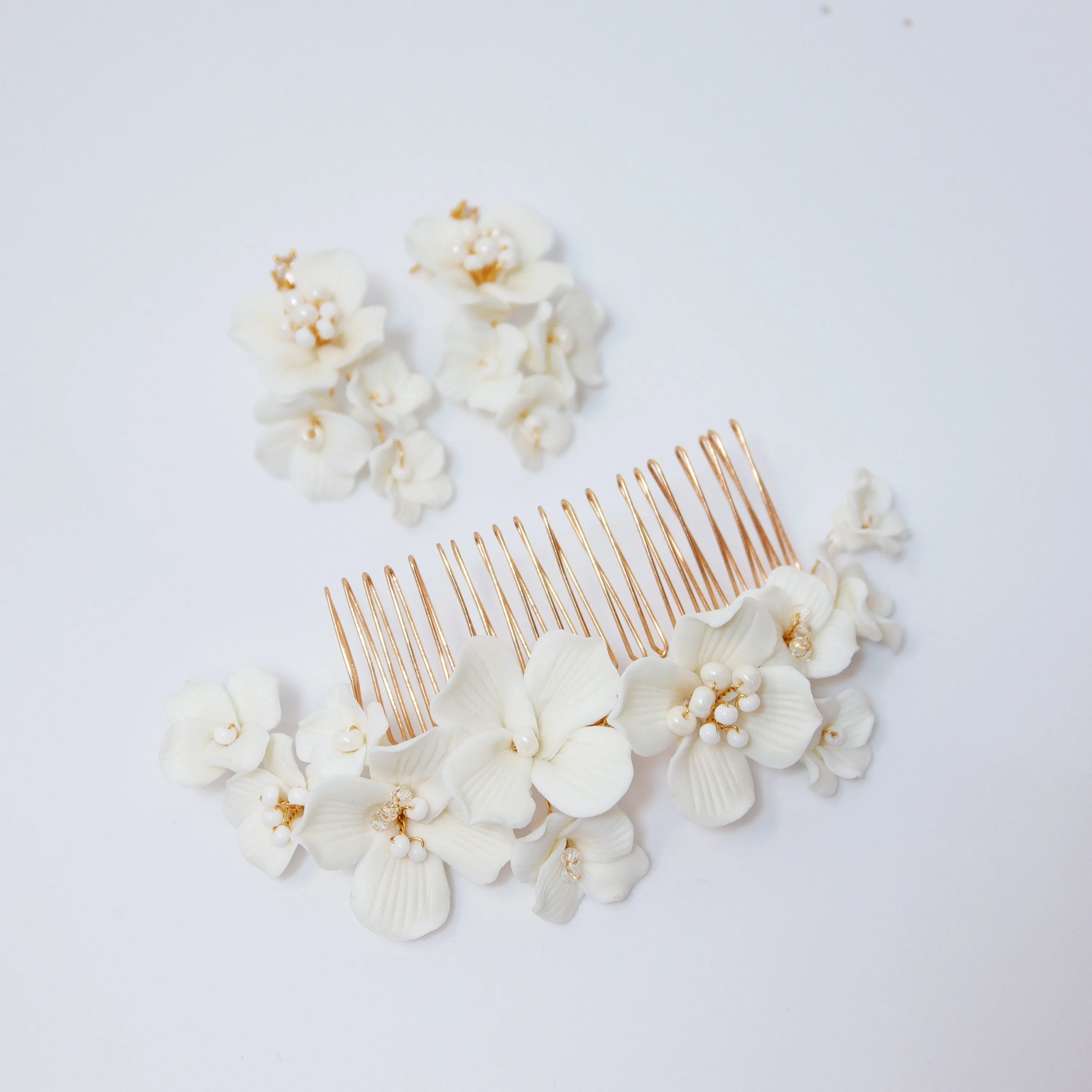 Ceramic White flower Flowers Pearl Hair comb,  Bridal Hair piece, Bridal Hair Accessories, Wedding Hair Accessory.