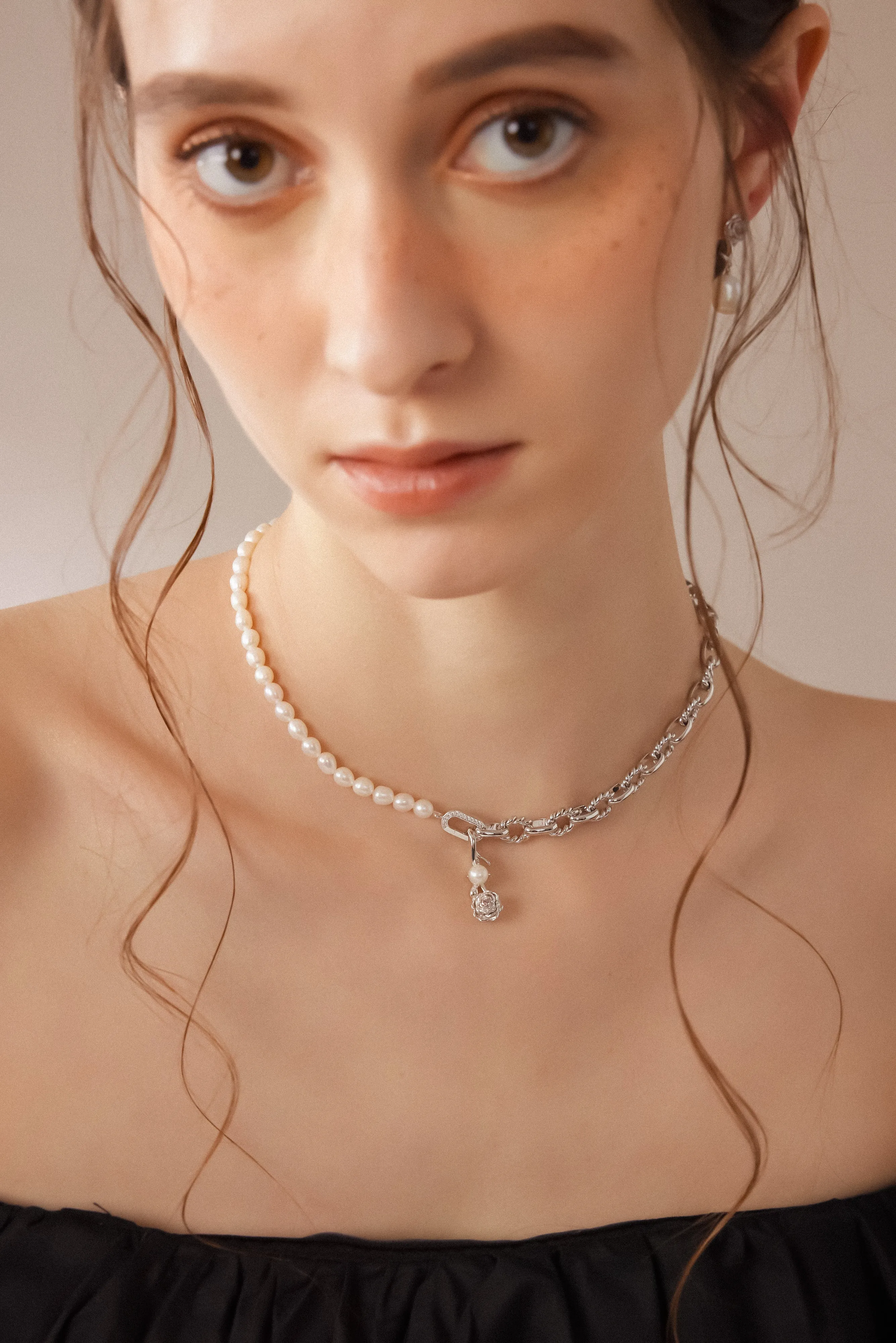 Freshwater Pearl Silver Pendant - Carnation