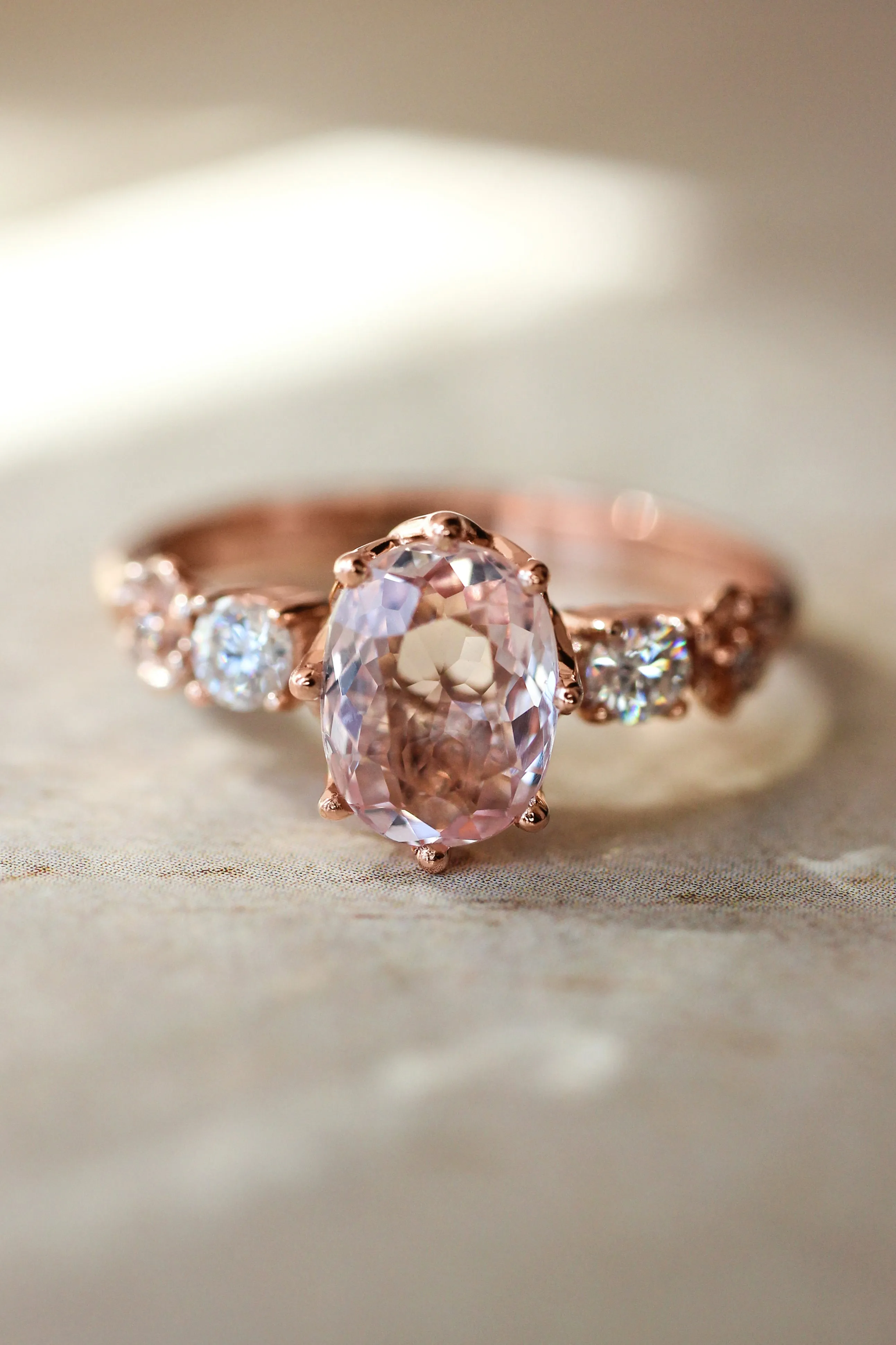 Oval morganite engagement ring / Fiorella