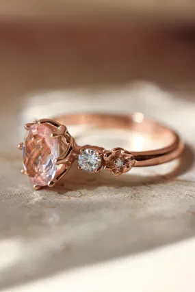 Oval morganite engagement ring / Fiorella