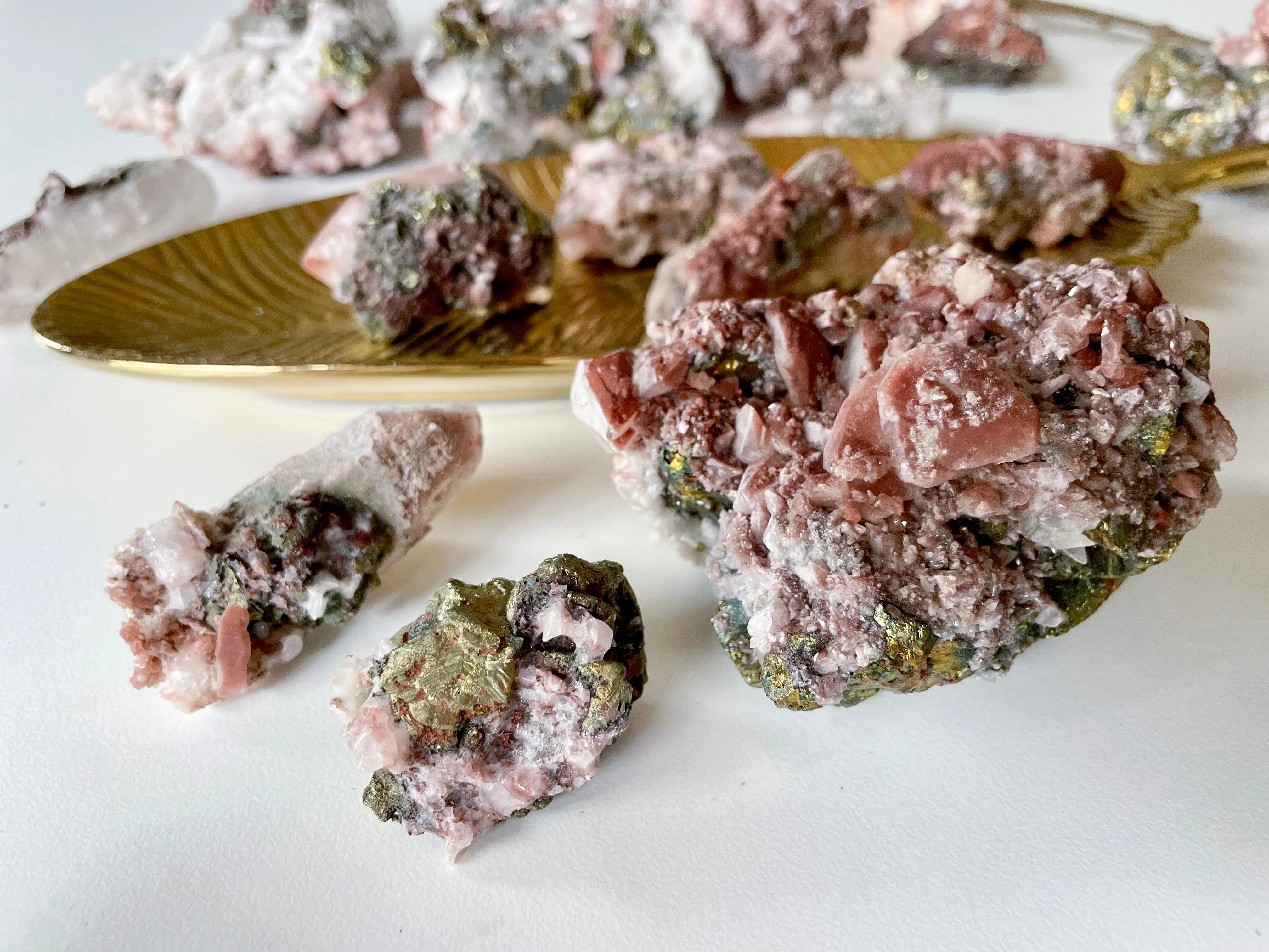 Quartz with Pink Calcite & Chalcopyrite || Mexico