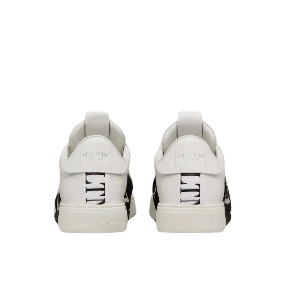 VL7N Low-Top Sneakers